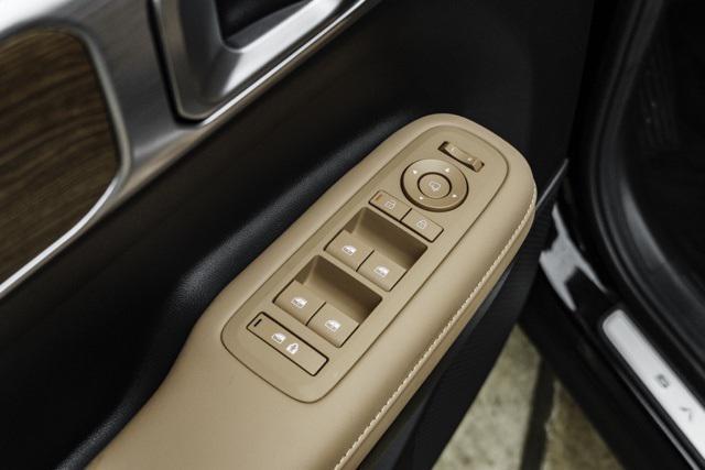 new 2026 Hyundai SANTA FE HEV car, priced at $48,025