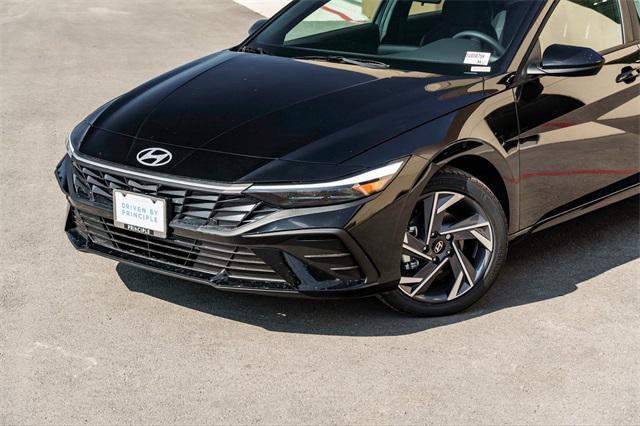new 2025 Hyundai Elantra car, priced at $22,248
