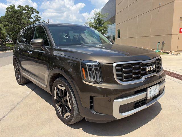 used 2025 Kia Telluride car, priced at $29,403