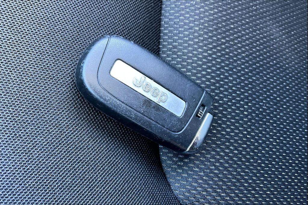 used 2021 Jeep Renegade car, priced at $13,900