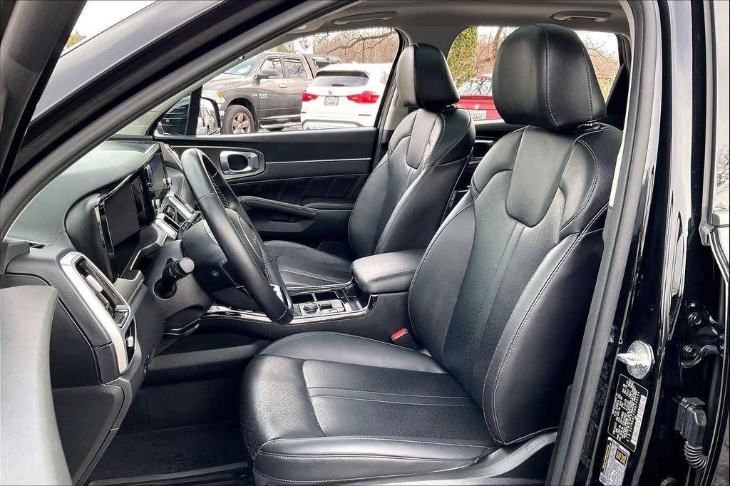 used 2022 Kia Sorento car, priced at $19,759