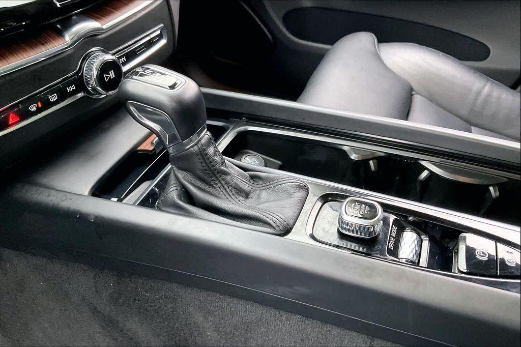 used 2018 Volvo XC60 car, priced at $17,811
