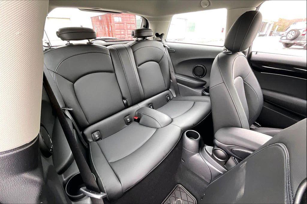 used 2023 MINI Hardtop car, priced at $21,900