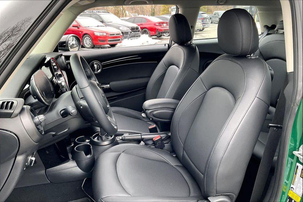 used 2023 MINI Hardtop car, priced at $21,900