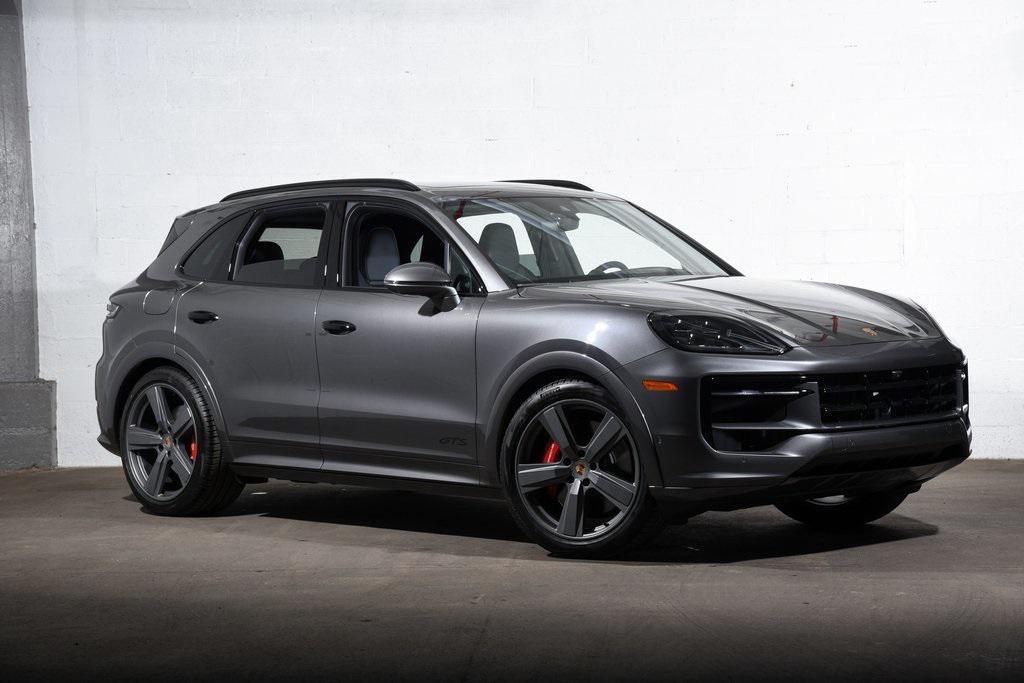 new 2025 Porsche Cayenne car, priced at $152,675