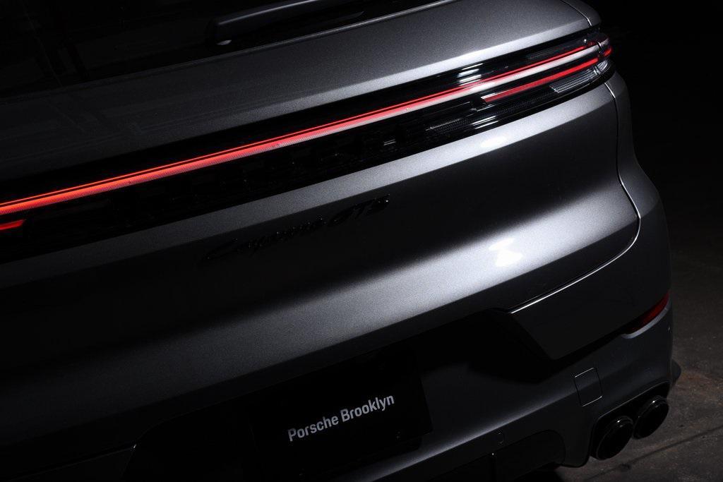 new 2025 Porsche Cayenne car, priced at $152,675