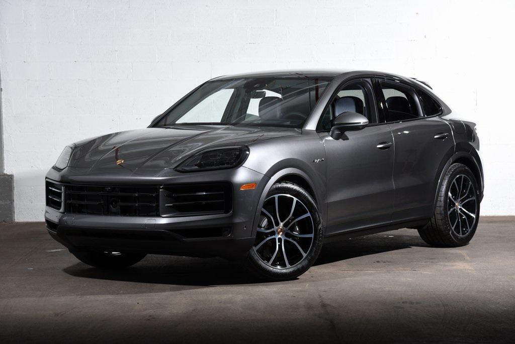 new 2025 Porsche Cayenne car, priced at $134,125