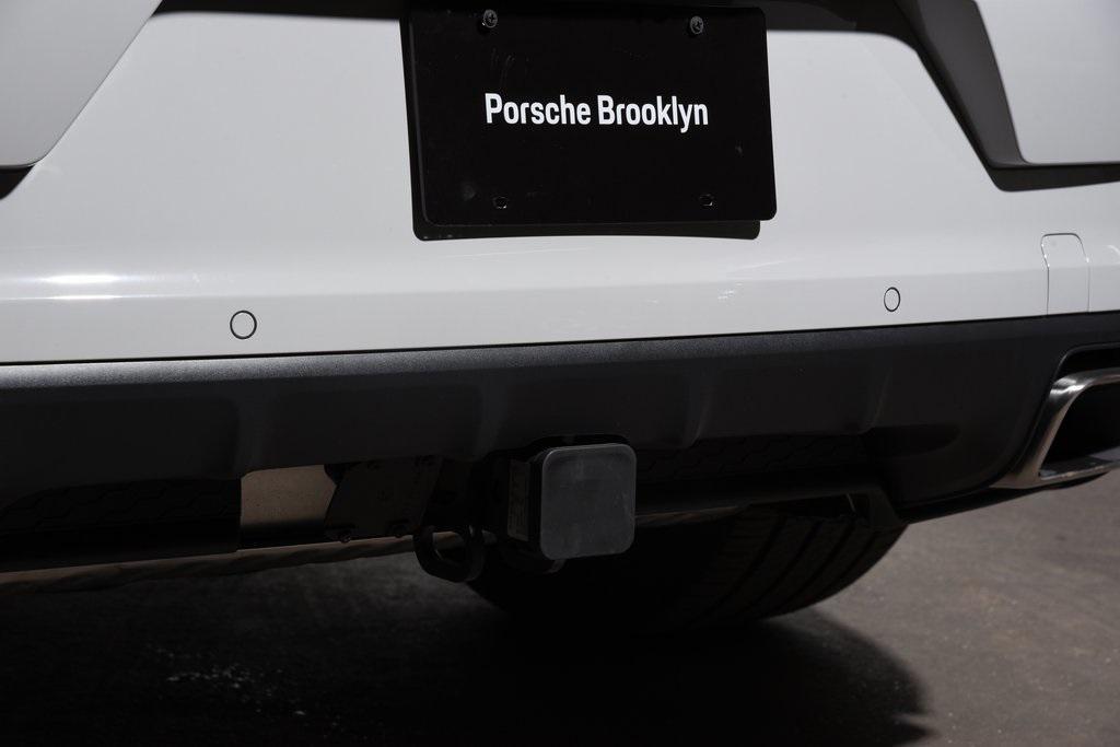 new 2025 Porsche Cayenne car, priced at $134,735