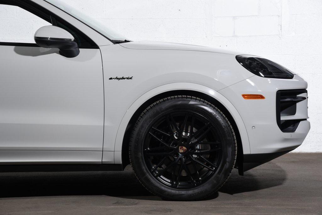 new 2025 Porsche Cayenne car, priced at $134,735