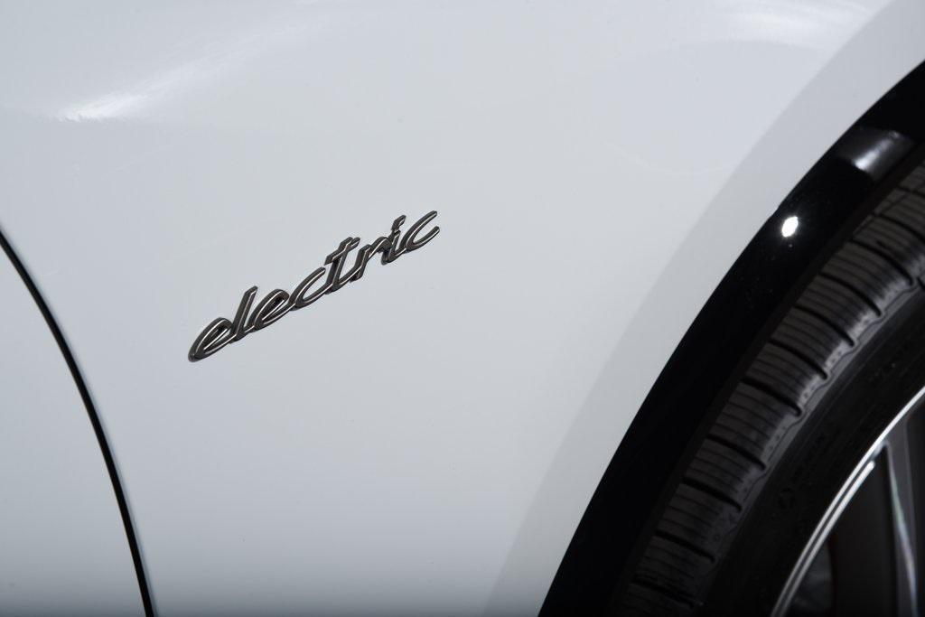 new 2025 Porsche Macan car, priced at $123,025