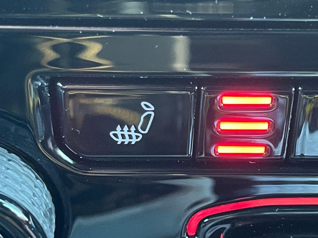 new 2025 Jeep Grand Cherokee car, priced at $42,053