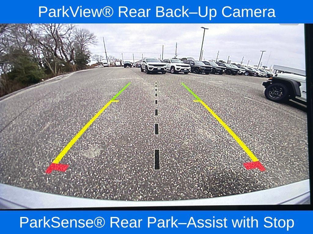 new 2025 Jeep Grand Cherokee car, priced at $44,553