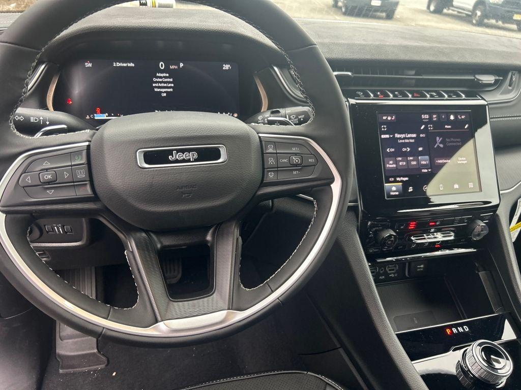 new 2025 Jeep Grand Cherokee car, priced at $42,053