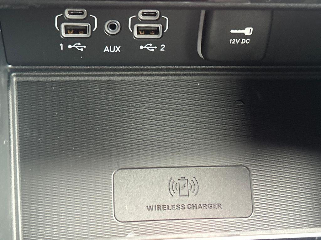 new 2025 Jeep Grand Cherokee car, priced at $42,053