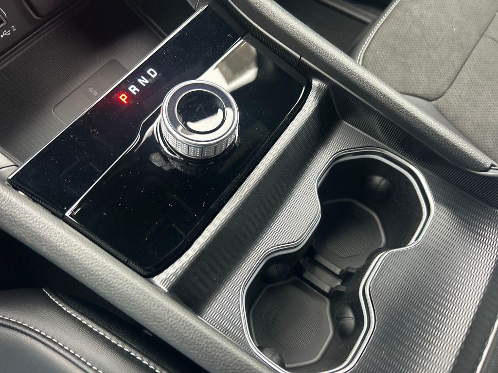 new 2025 Jeep Grand Cherokee car, priced at $42,053