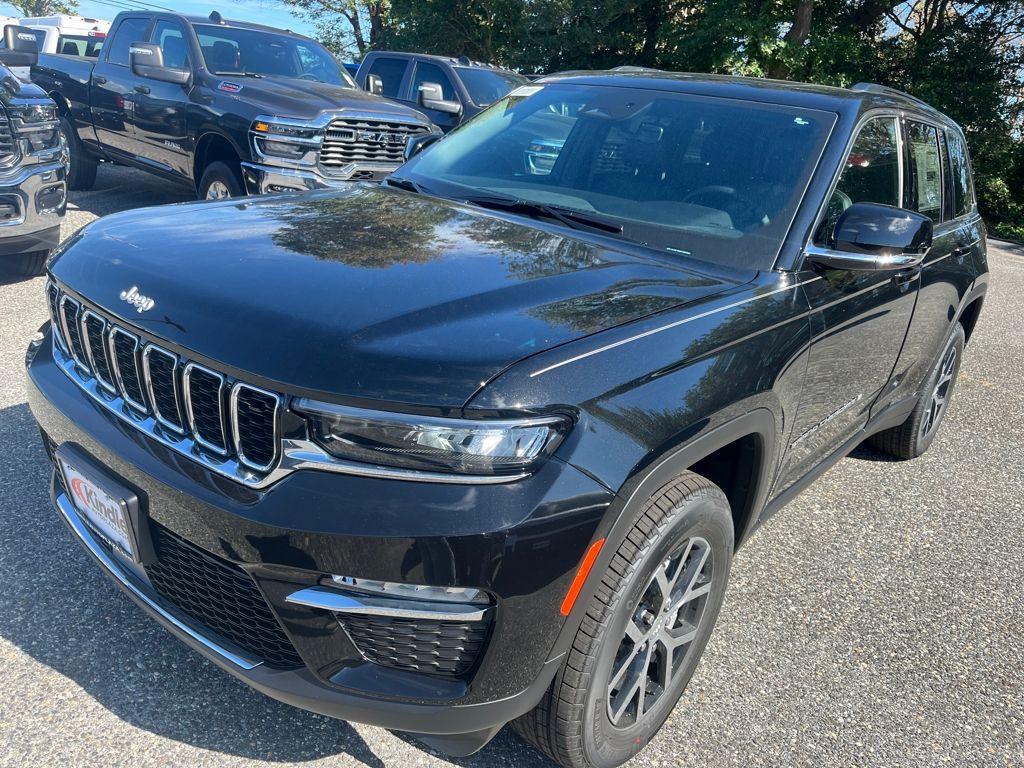new 2025 Jeep Grand Cherokee car, priced at $46,891