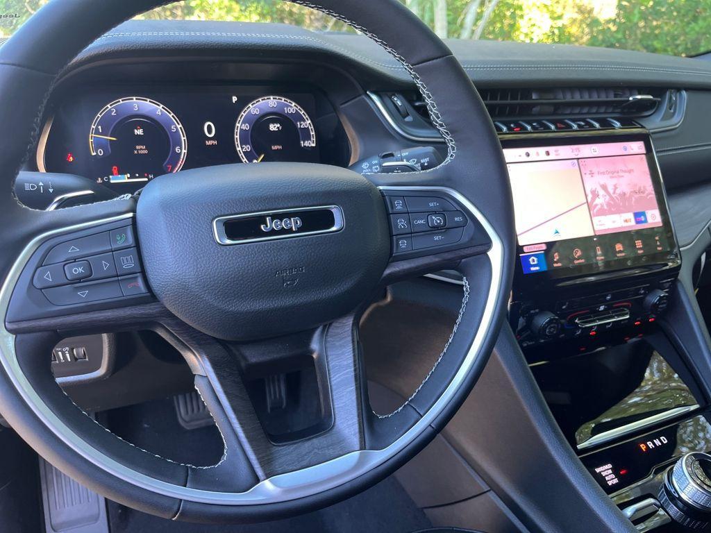 new 2025 Jeep Grand Cherokee car, priced at $47,391