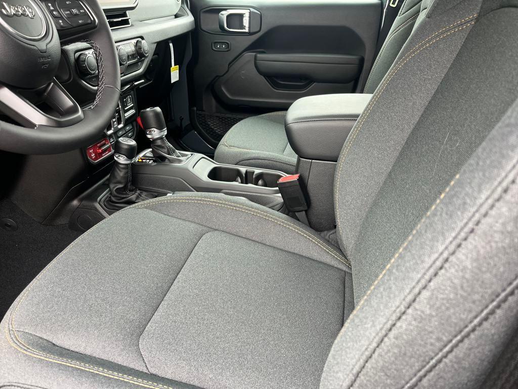 new 2025 Jeep Wrangler car, priced at $46,996