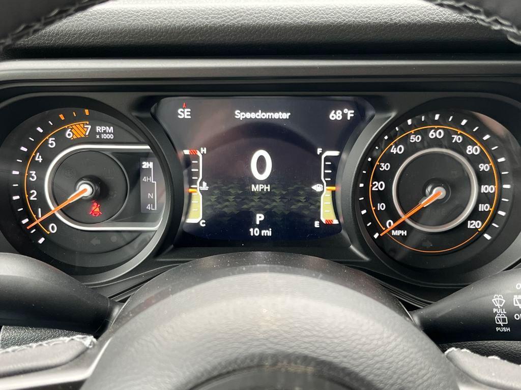 new 2025 Jeep Wrangler car, priced at $46,996