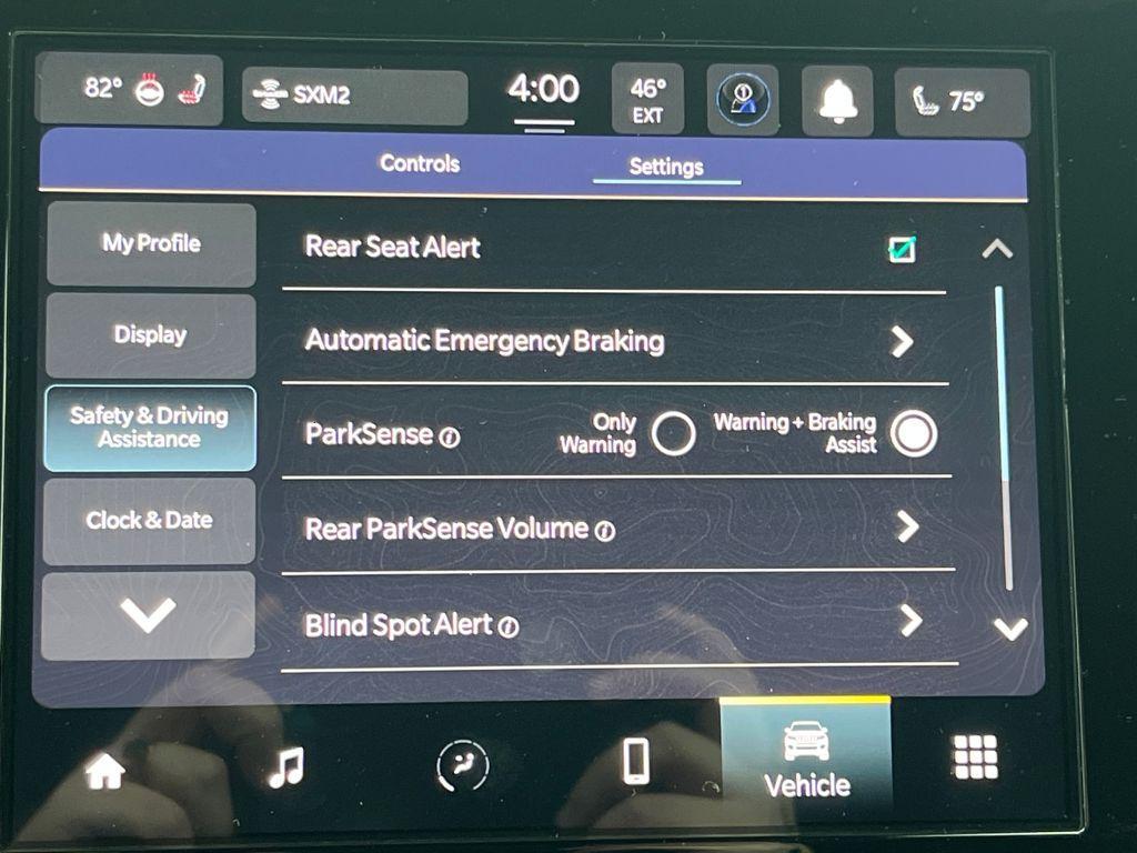 new 2025 Jeep Grand Cherokee car, priced at $40,271