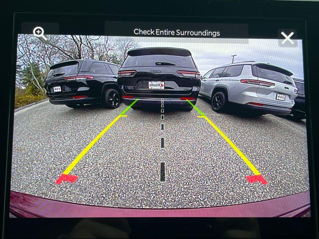 new 2025 Jeep Grand Cherokee car, priced at $40,271