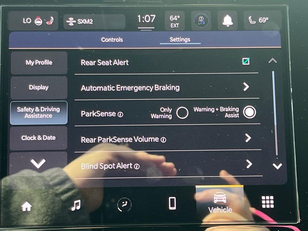 new 2025 Jeep Grand Cherokee car, priced at $41,042