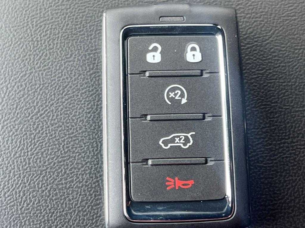 new 2025 Jeep Grand Cherokee car, priced at $41,042