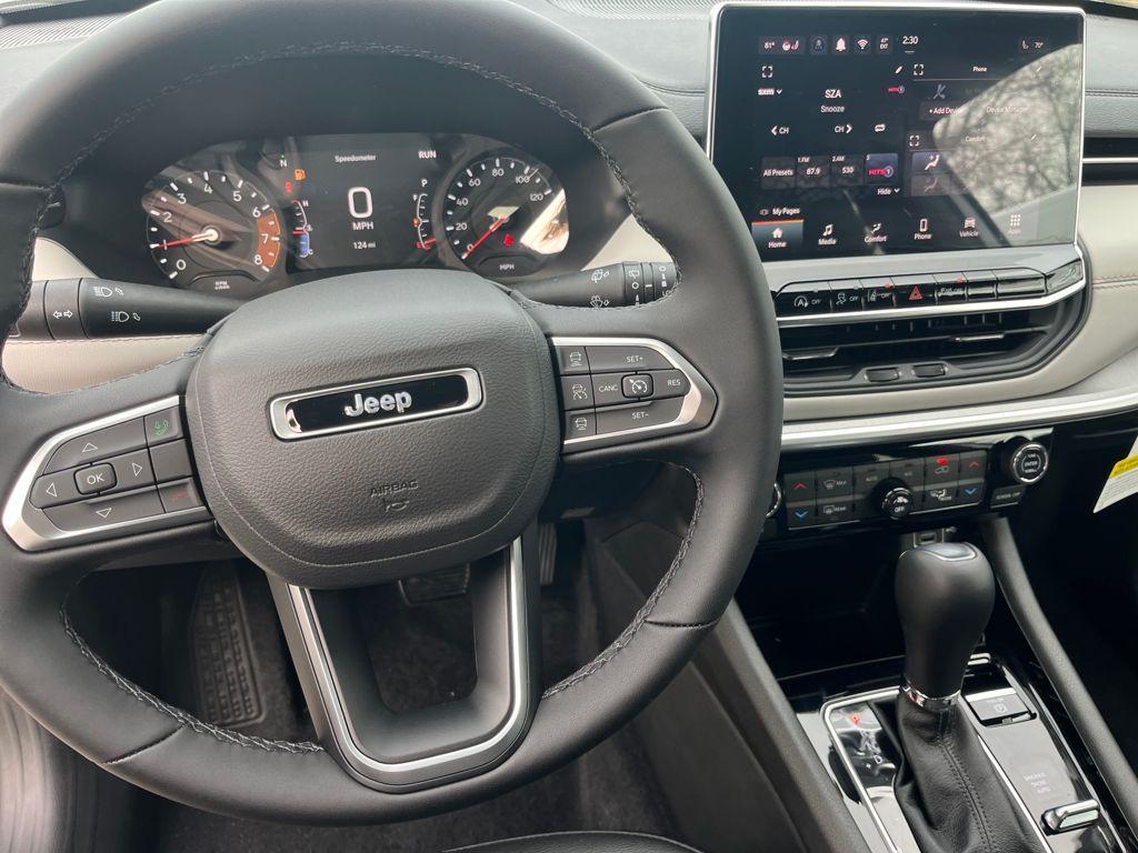 new 2025 Jeep Compass car, priced at $33,033