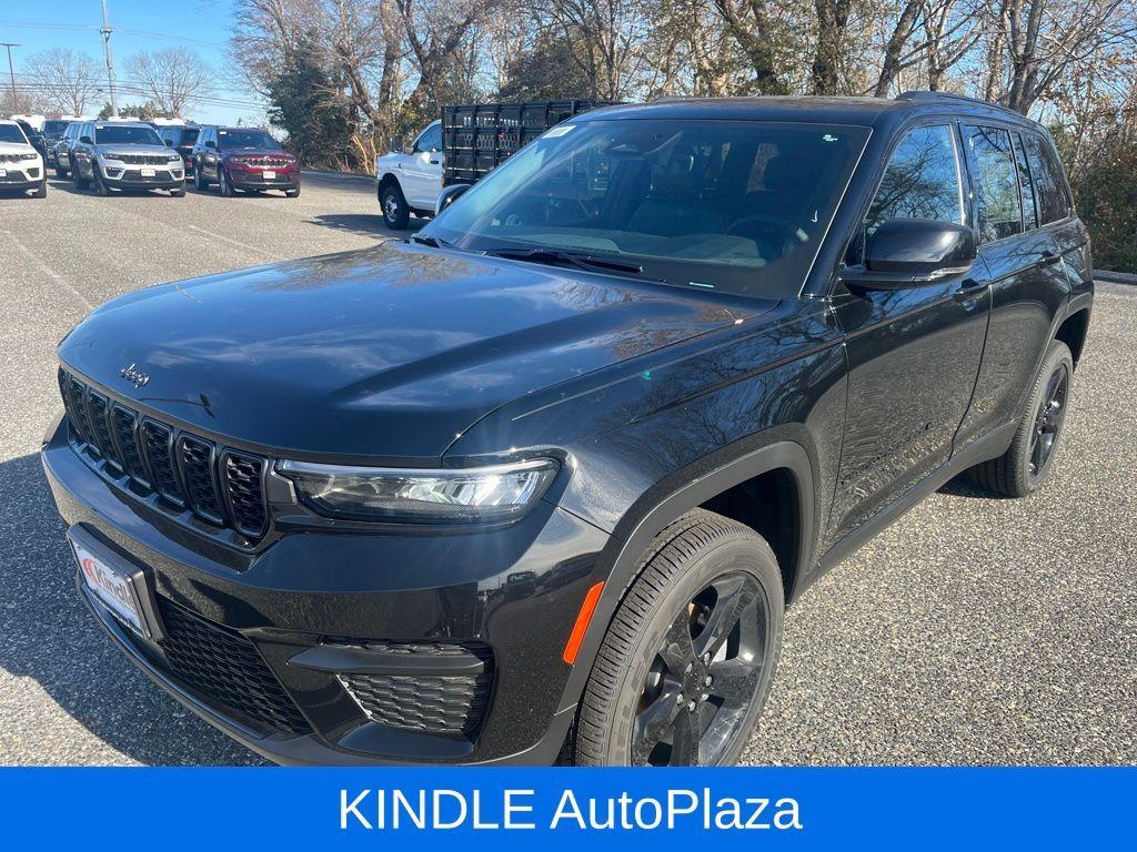 new 2025 Jeep Grand Cherokee car, priced at $44,053