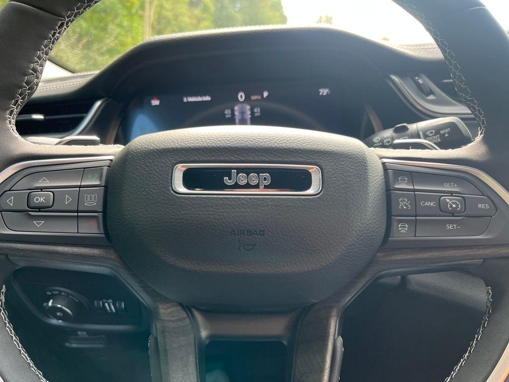 new 2025 Jeep Grand Cherokee car, priced at $48,448