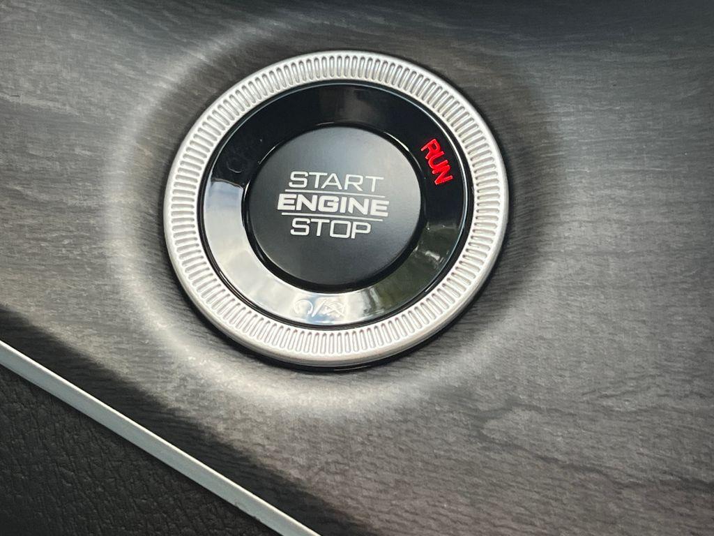 new 2025 Jeep Grand Cherokee car, priced at $48,448