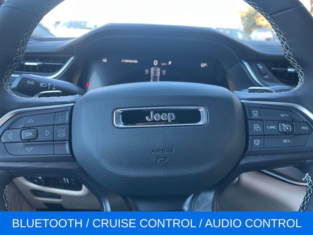 new 2025 Jeep Grand Cherokee car, priced at $51,991