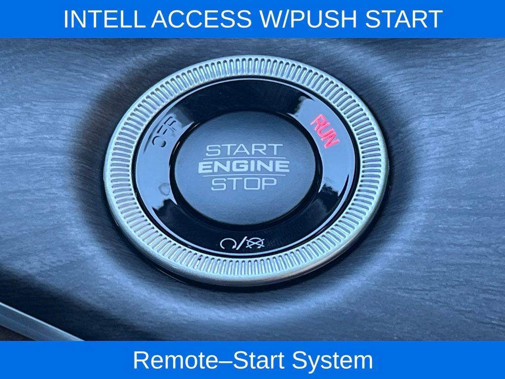 new 2025 Jeep Grand Cherokee car, priced at $51,991