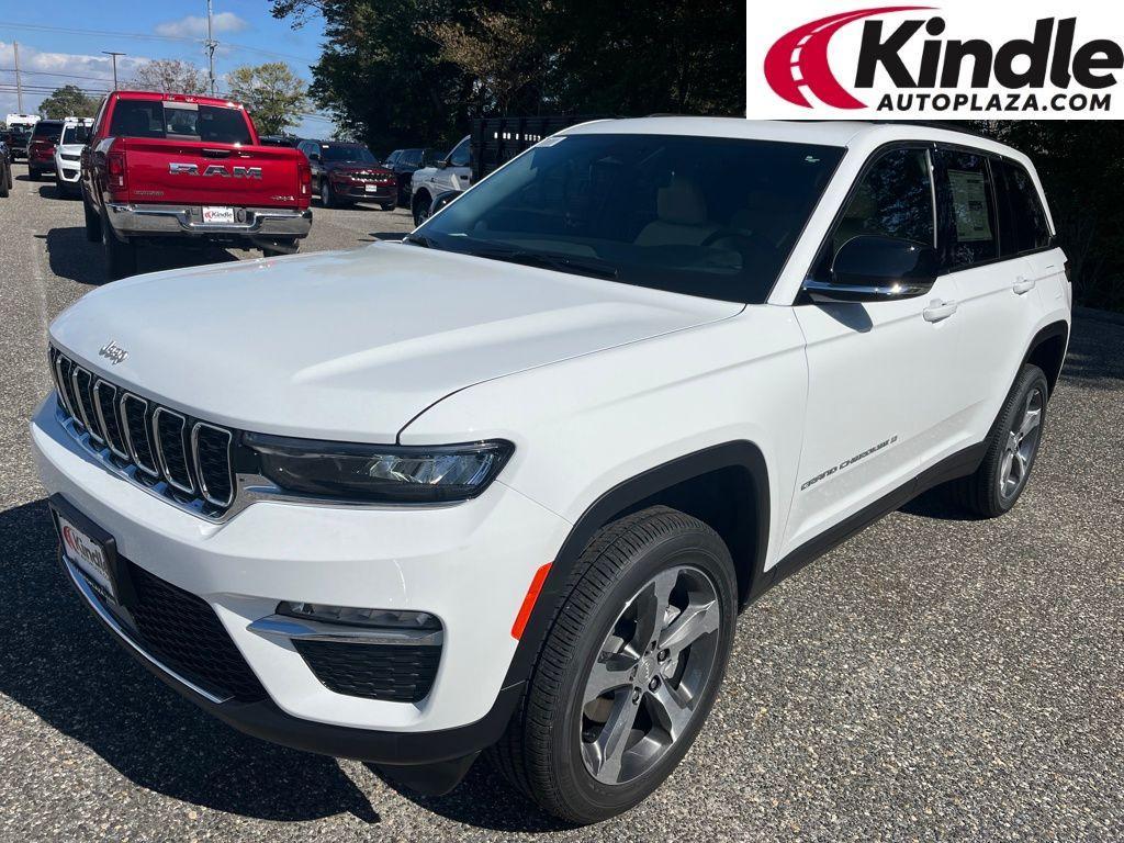 new 2025 Jeep Grand Cherokee car, priced at $48,322