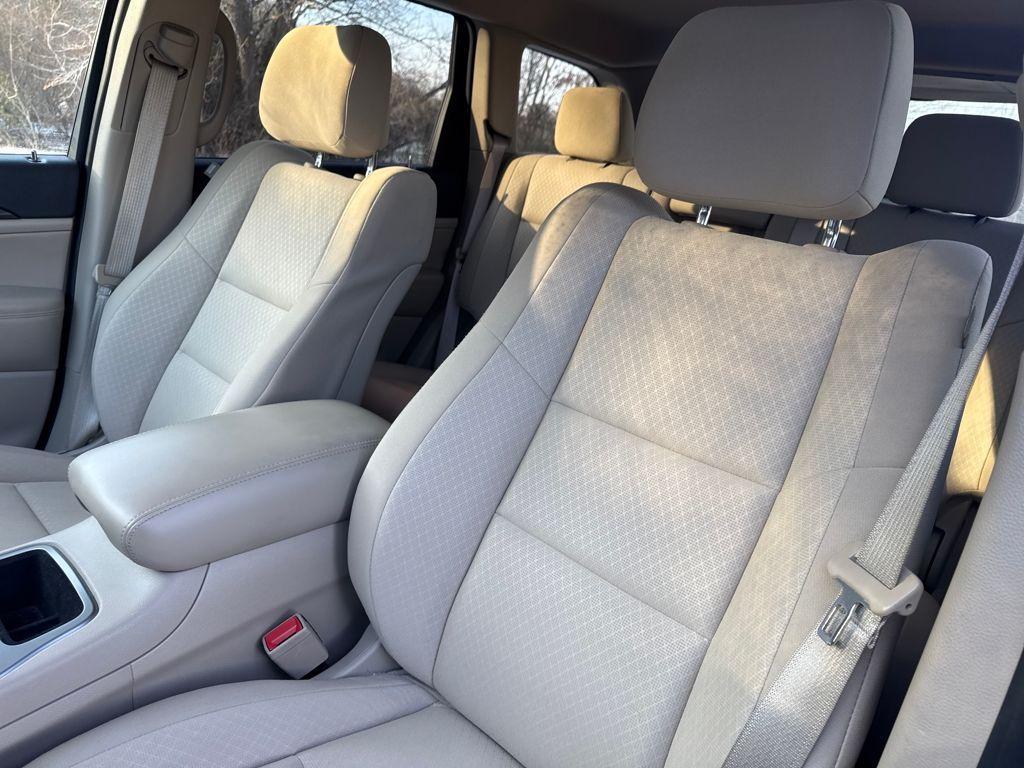 used 2021 Jeep Grand Cherokee car, priced at $22,899