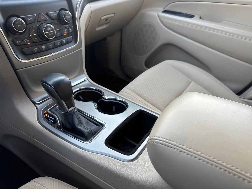 used 2021 Jeep Grand Cherokee car, priced at $22,899