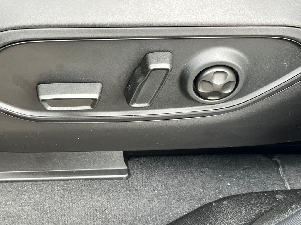 new 2025 Jeep Grand Cherokee car, priced at $40,836