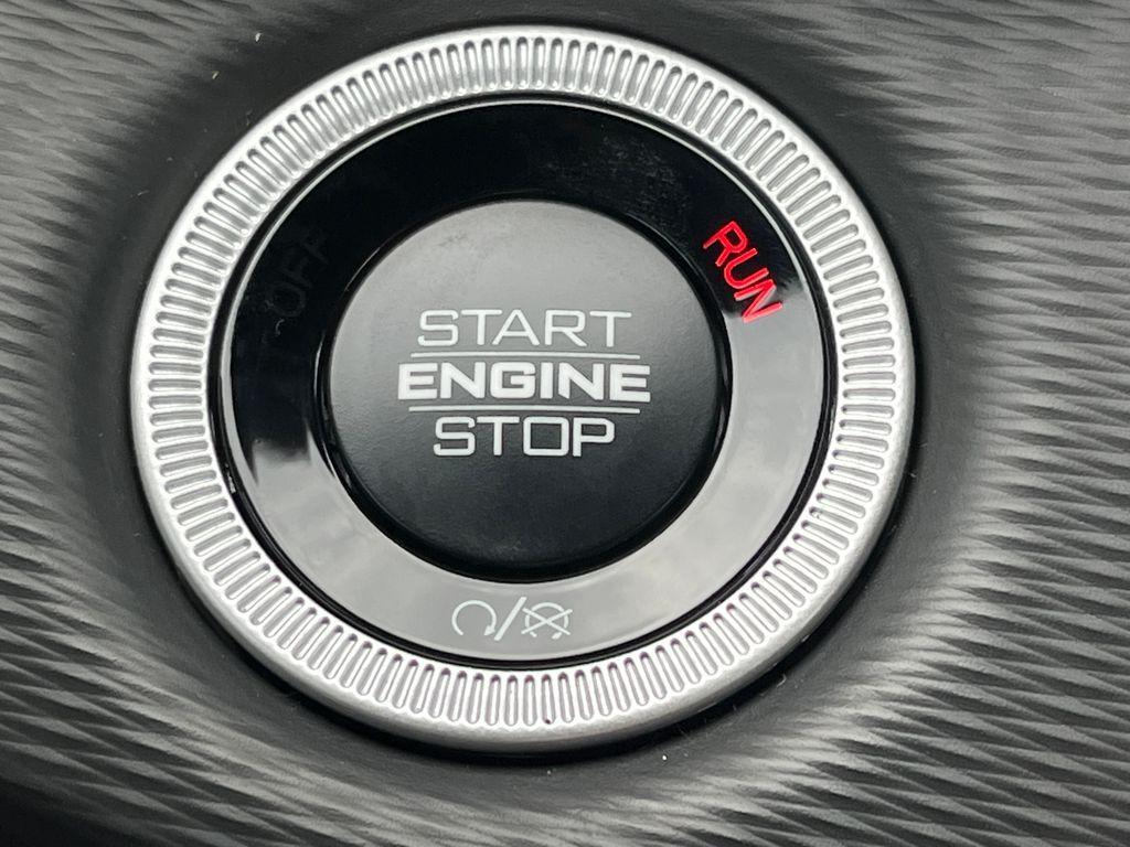 new 2025 Jeep Grand Cherokee car, priced at $40,836