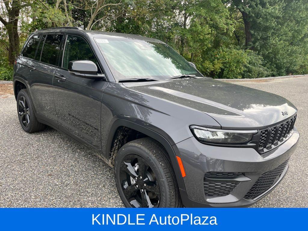 new 2025 Jeep Grand Cherokee car, priced at $40,836