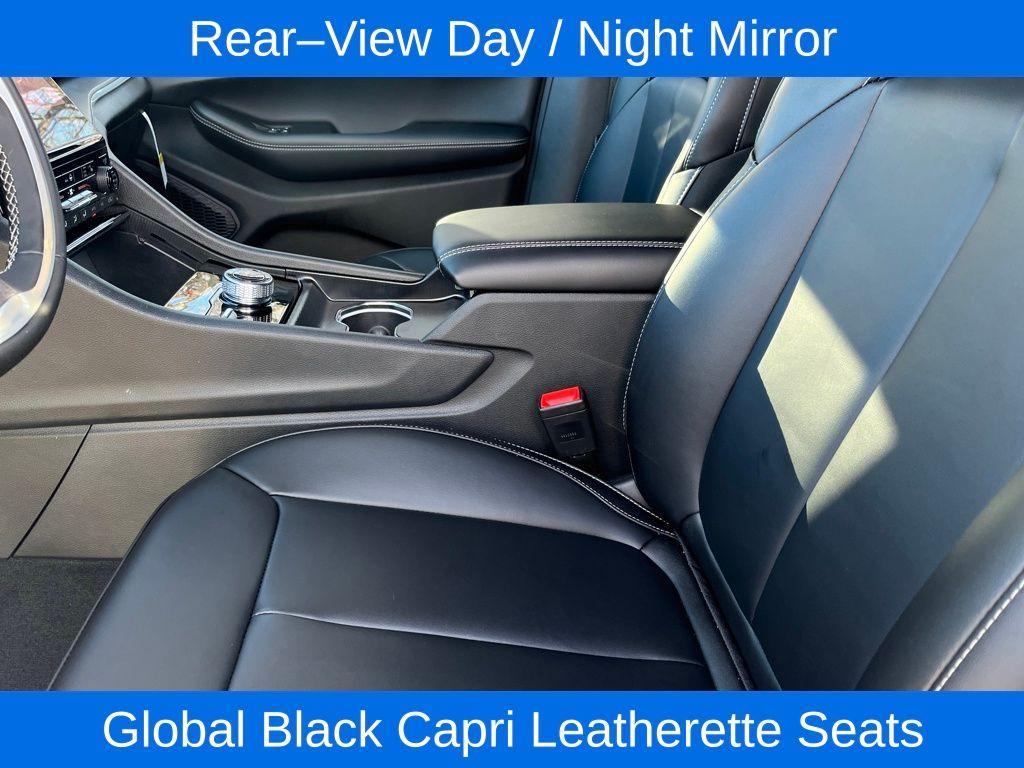 new 2025 Jeep Grand Cherokee car, priced at $49,811