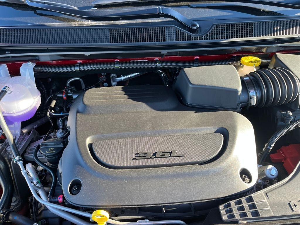 new 2026 Chrysler Pacifica car, priced at $51,695