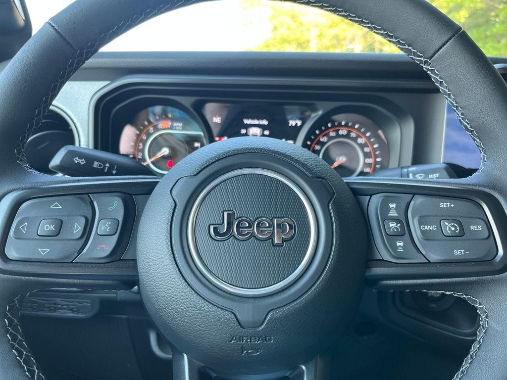 new 2025 Jeep Wrangler car, priced at $38,715