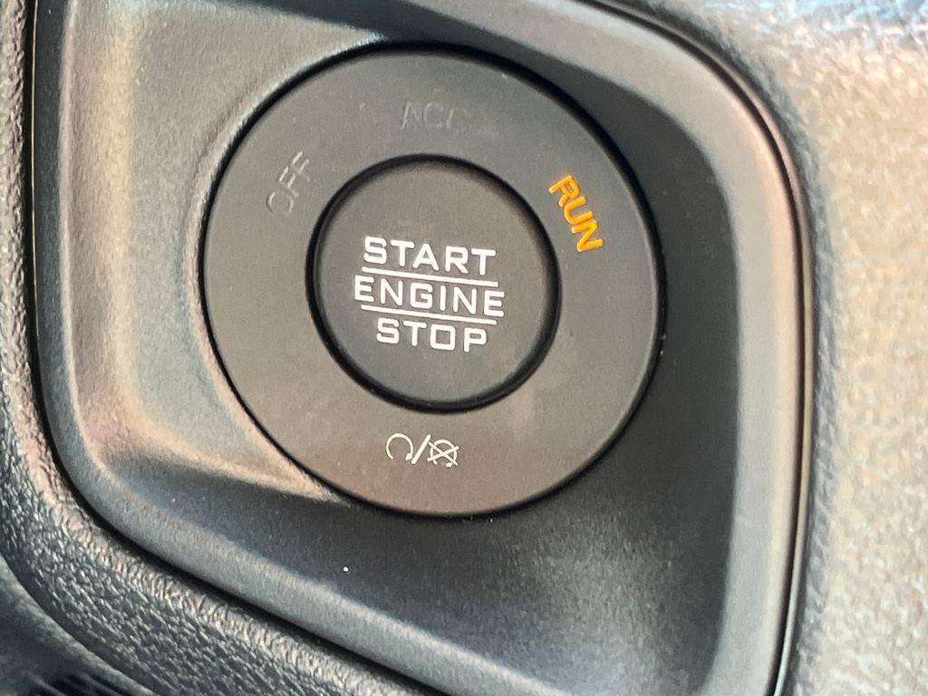 new 2025 Jeep Wrangler car, priced at $43,619