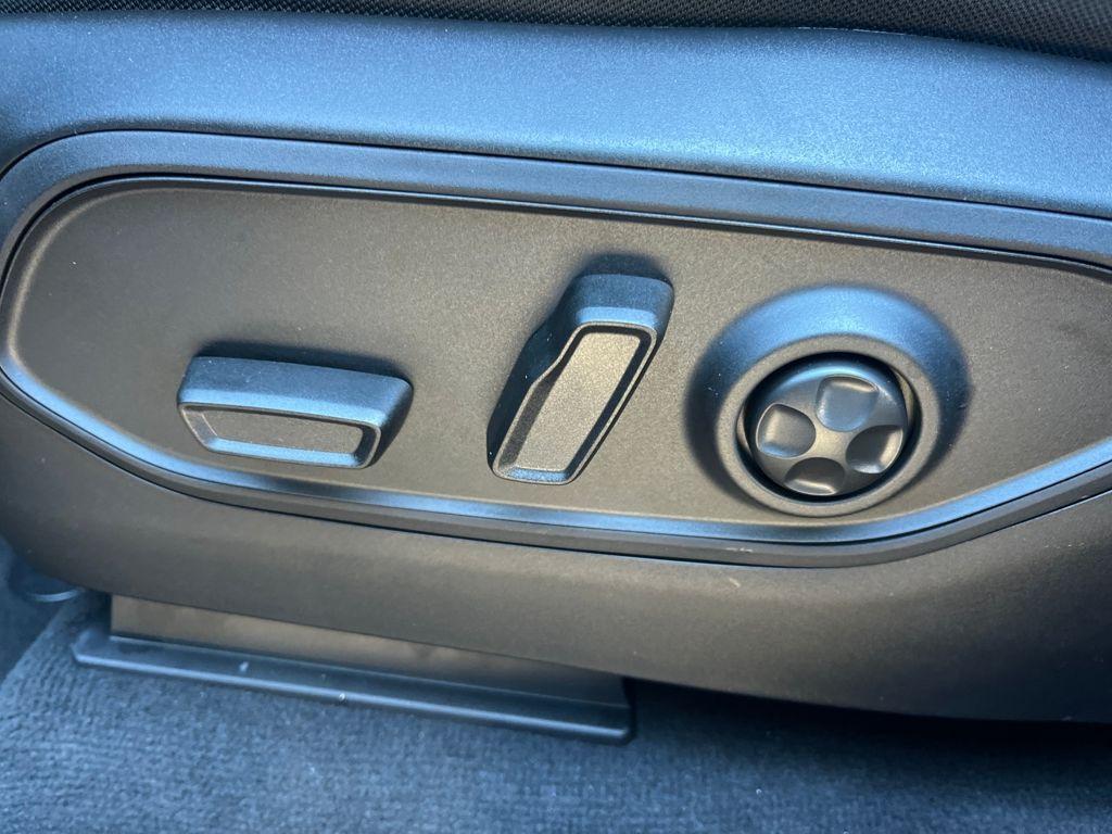 new 2025 Jeep Grand Cherokee L car, priced at $39,630