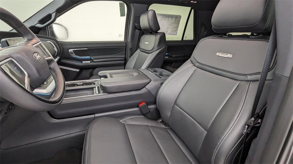 new 2025 Ford Expedition Max car, priced at $88,985