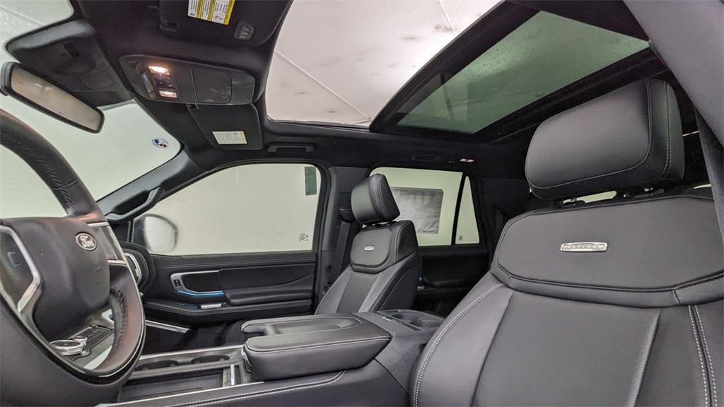 new 2025 Ford Expedition Max car, priced at $88,985