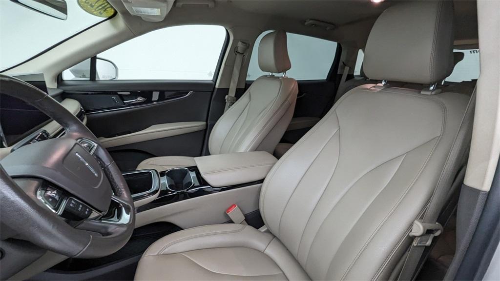 used 2023 Lincoln Nautilus car, priced at $30,486