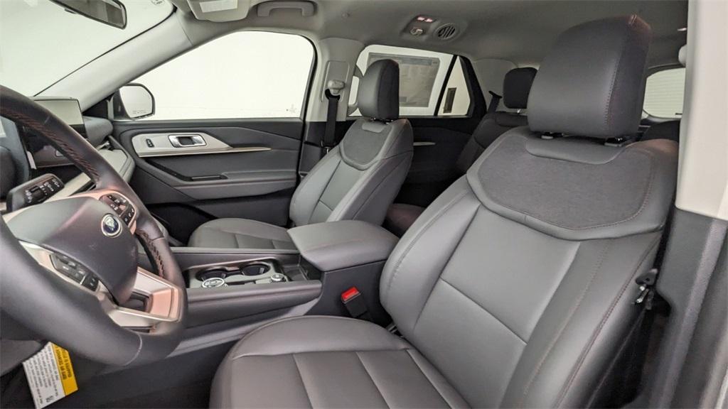 new 2026 Ford Explorer car, priced at $50,035