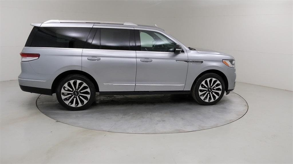used 2022 Lincoln Navigator car, priced at $47,993