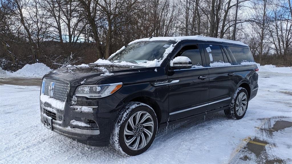 used 2024 Lincoln Navigator L car, priced at $75,548